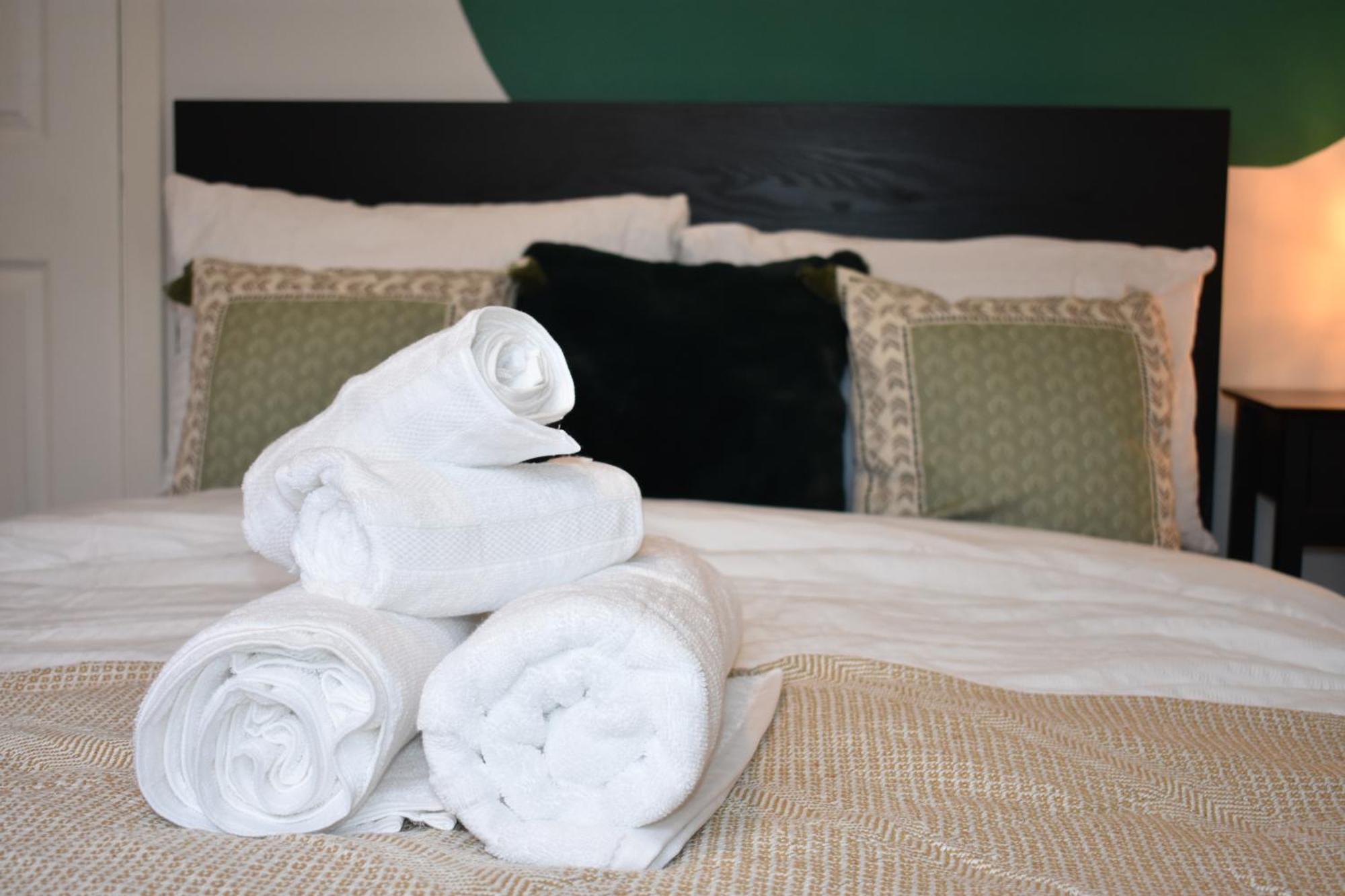 Luxury 2 Bedroom Apartment, Parking, Few Minutes Walk From Wembley Stadium Londen Buitenkant foto
